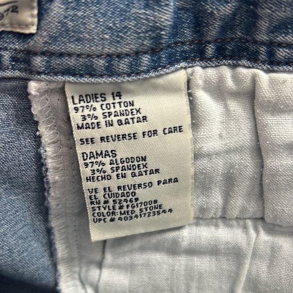 Faded Glory Stretch Jean Shorts - Picture 6 of 6